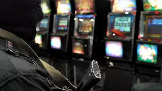 Жаңаөзенде қылмыстық топ заңсыз бизнестен 77 миллион ​​теңге табыс тапқан