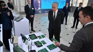 Тоқаев: Елорданың дамуына ірі өндіріс орындары аса қажет