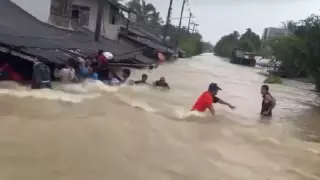 Таиландтағы су тасқынының қорқынышты кадрлары жарияланды