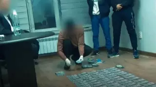 Алматыда аудан әкімінің орынбасары қалай ұсталды? Видео жарияланды