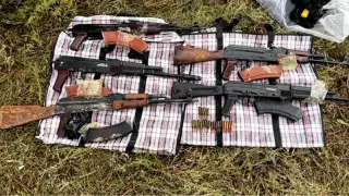 Үйдегі жалаңаш аналардың суреттері