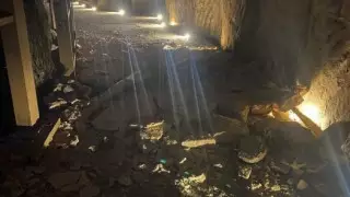 Ақтауда жартасты соқпақ опырылып түсті. Әкімдік не дейді?