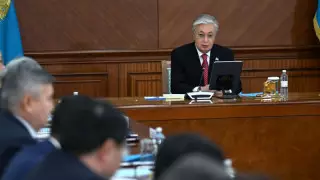 Президент Қазақстандағы ұялы байланыс нарығында олқылықтар көп екенін айтты