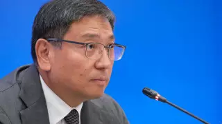 "Мені Антикор алып кетсе ше?" - алматылық Досаевқа тосын сый жасады