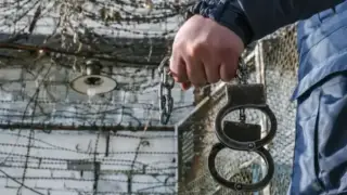 Жетісу облысында кәсіпкерді бопсалағандар сотталды