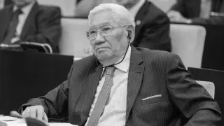 Тоқаев Өмірбек Байгелдінің отбасы мен туыстарына көңіл айтты