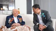 Ерболат Досаев Ұлы Отан соғысының ардагерлерін Жеңіс күнімен құттықтады
