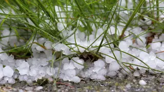 Қазақстанда күн күркіреп, бұршақ жауып, аптап болады