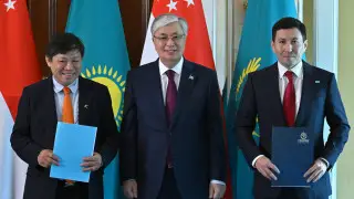 Әуежайлар, ұшақтар, Qazaq Air: Тоқаев вьетнамдық компания басшысымен кездесті