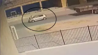 Ақтауда баланы көлік қаққан сәт видеоға түсіп қалды