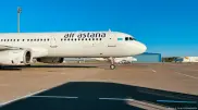 Air Astana көзі қызарған жолаушыны не үшін ұшаққа мінгізбегенін айтты