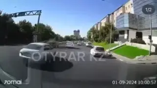 Пышақтап кеткен: дәрігерлер Шымкентте шабуыл жасалған полицейдің жағдайын айтты