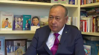 Тоқаев ҰҚК-ның бұрынғы басшысына “Халық қаһарманы“ атағын берді