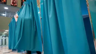 АЭС бойынша референдум: дауыс беру кабинасына екі адам кіруге бола ма?