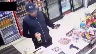 Шерзат Болаттың үйінің өртенуі: оқиға орнынан канистр мен қолғап табылды