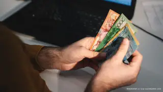 Кейбір қазақстандықтарға ай сайынғы несие төлемі екі есе азаяды