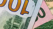 Қазақстанда доллар бағамы 2 теңгеге өсті