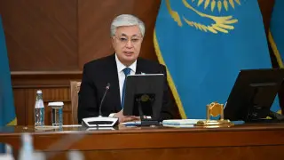 Президент Ұлттық банк пен үкіметтен батыл шешімдерді талап етті