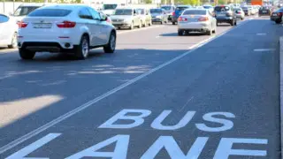 Астанадағы даңғылдардың бірінде көліктерге автобус жолағымен жүруге уақытша рұқсат етілді