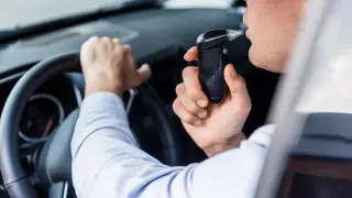 Мас күйде көлік тізгіндегені үшін жазаны жеңілдету: сенатор даулы ұсынысқа пікір білдірді