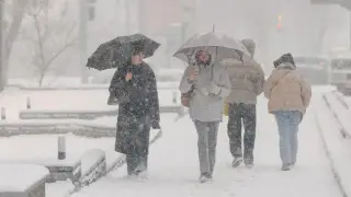 Қалың қар жауып, күн суытады: Алматы мен Астанада алдағы күндері ауа райы қандай болады?