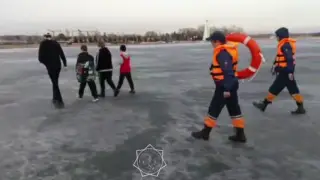 Петропавлда төрт жасөспірім мұз астына түсіп кете жаздаған