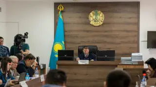 Шерзатқа қатысты сот отырысы: қорғау тарабы судьяға қарсылық білдірді