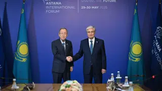 Президент Пан Ги Мунмен кездесті