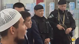 “Алты сағат бойы еденде“. Ақтау әуежайында жолаушылар жанжал шығарды