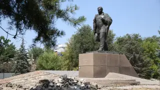 Алматыдағы Қаныш Сәтбаевтың ескерткіші көшіріледі