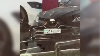 Алматыда “дөрекі“ жарнама баннері пайда болды