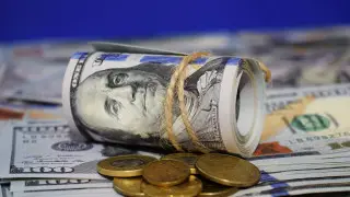 Доллар бағамы тағы 536 теңгеге төмендеді