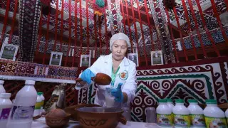 Лили Коллинз үшін порно фотолар Ensei