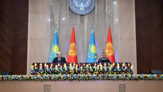 Тоқаев пен Жапаров баспасөз брифингін өткізді