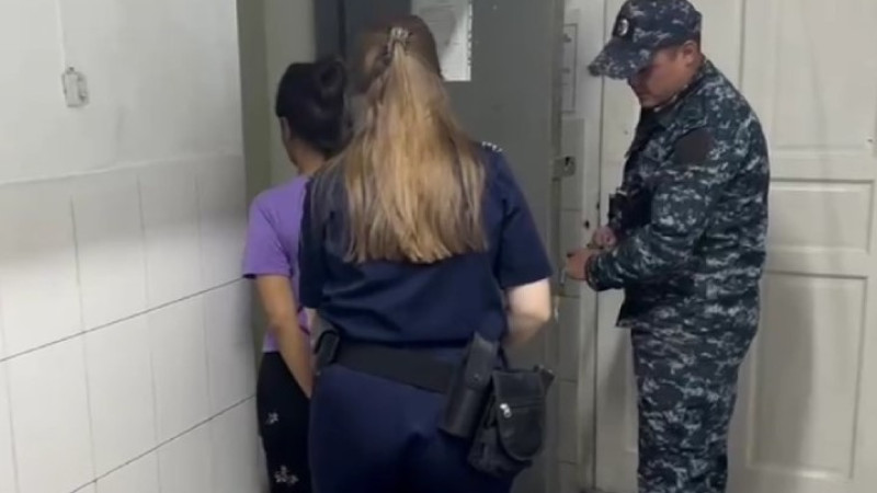 Порно емізік қысқыштары