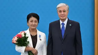 Тоқаев бір топ азаматты мемлекеттік наградалармен марапаттады