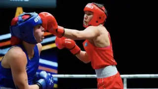 Кеңседегі хатшының порно видеосы