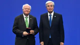 Тоқаев БҰҰ бас хатшысының орынбасарына Астана халықаралық сыйлығын табыстады