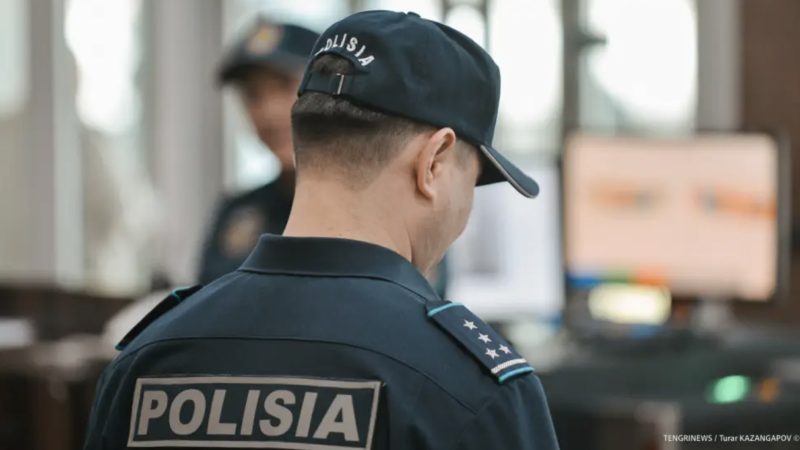 Әкесі мен баласы жыныстық қатынасқа түседі