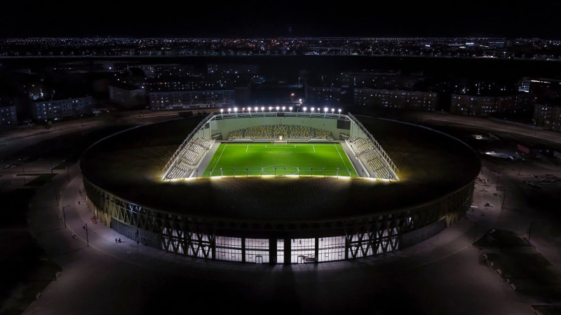 Крейг Паркер жыныстық қатынасқа түседі