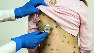 Жалаңаш әйелдер мен олардың құрбыларының суреттері