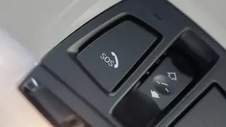 Көліктегі SOS түймесі: 2028 жылдан бастап жаңа талаптар енгізіледі