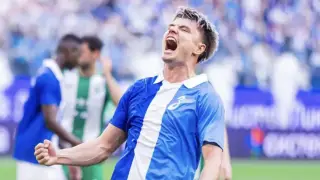 Санкт-Петербургте белгісіз біреулер футболшыны көшеде ұрлап әкетпек болды