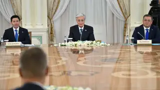 Сексуалды веб-камера леггинстері