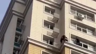 Асханадағы аспазшының дәретханасына үңілу