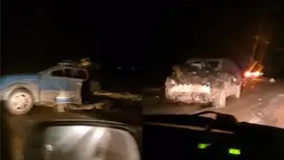 Қарағанды ​​облысында жол апатынан кейін Volkswagen екіге бөлініп кеткен