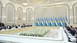 Тоқаев пен Мирзиёев Жоғары мемлекетаралық кеңестің екінші отырысына қатысты