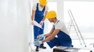 Алматыда пәтерін жөндетеміз деп алданған тұрғындар көмек сұрады