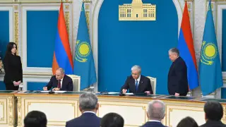 Тоқаев пен Пашинян қандай құжаттармен алмасты?