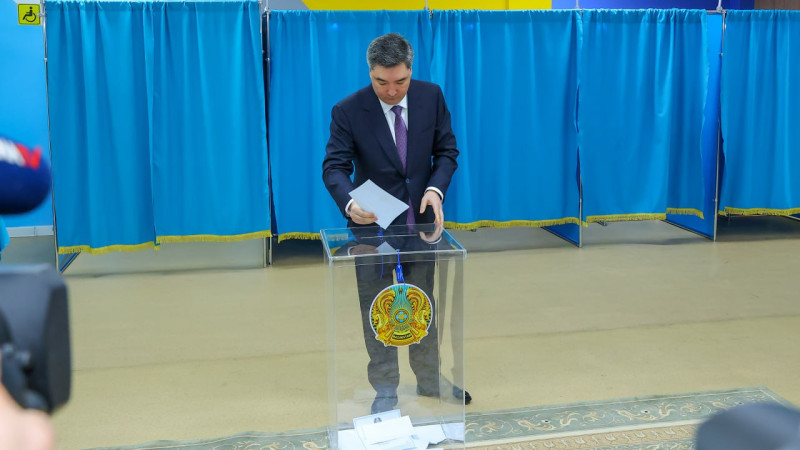 Олжас Бектенов. Фото: үкіметтің баспасөз қызметі